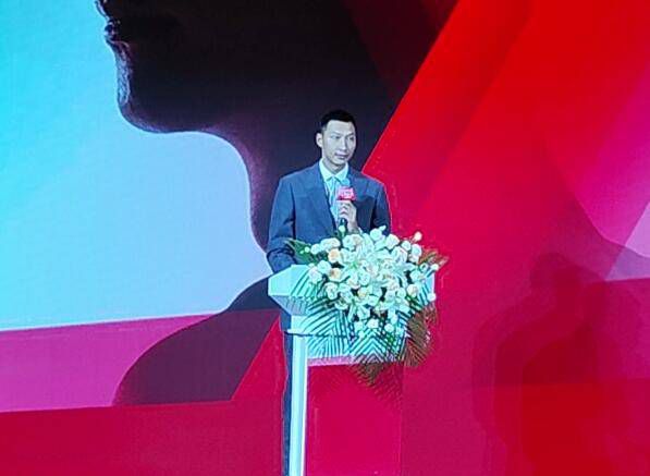 色噜噜狠狠成人中文小说