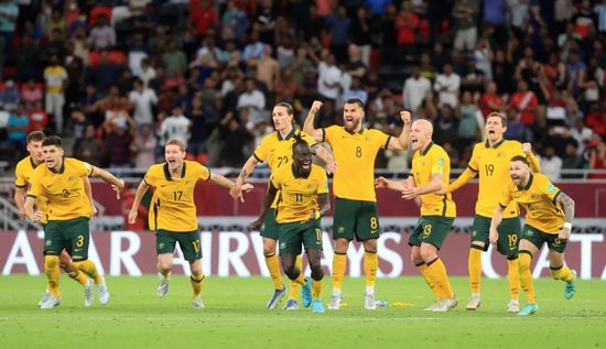 臣服学生胯下的丝袜老师